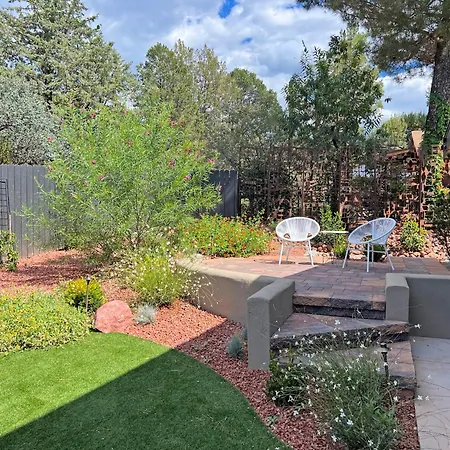 Modern Luxury Home In West Sedona With Hot Tub Exterior photo