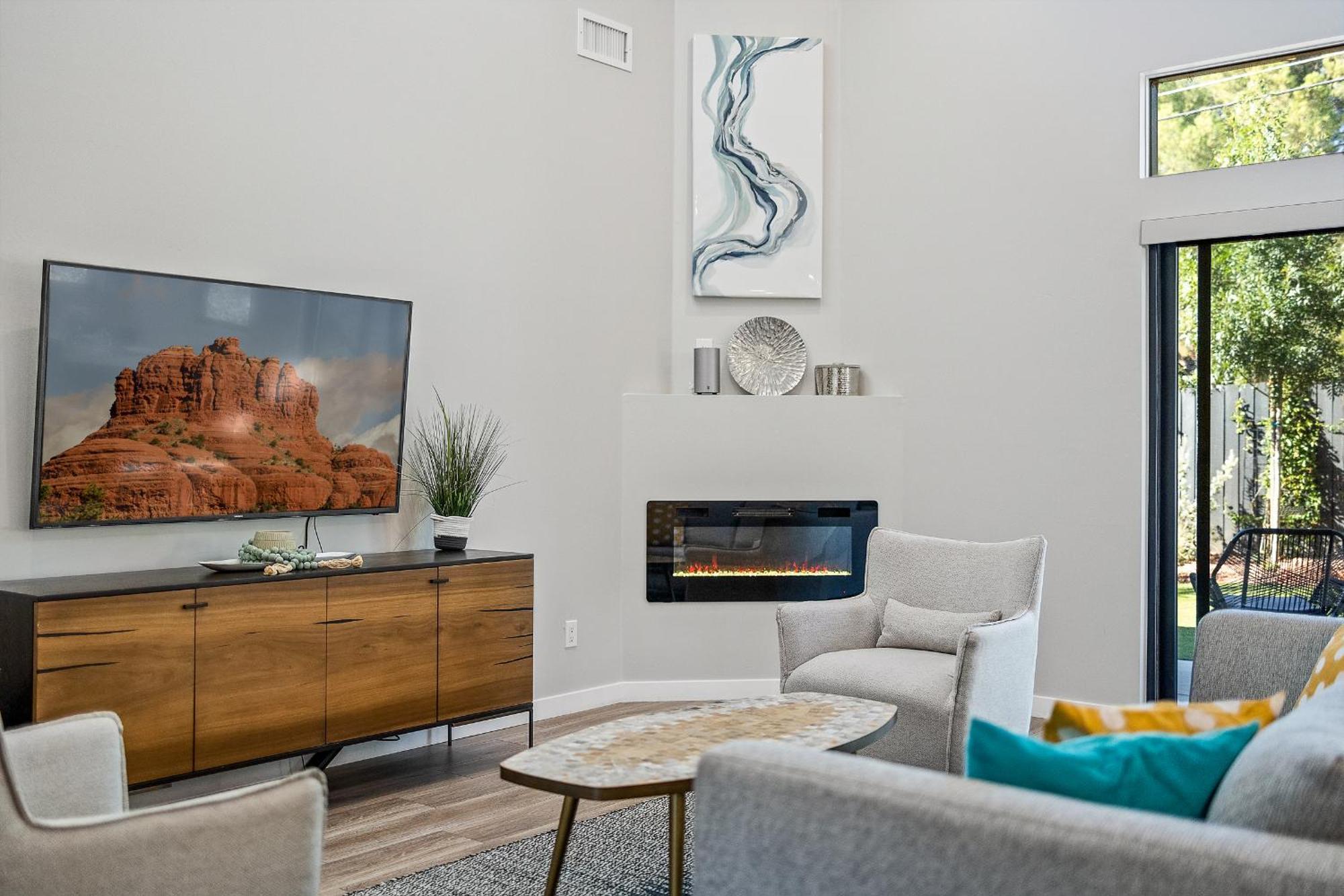 Modern Luxury In West With Hot Tub Holiday home *